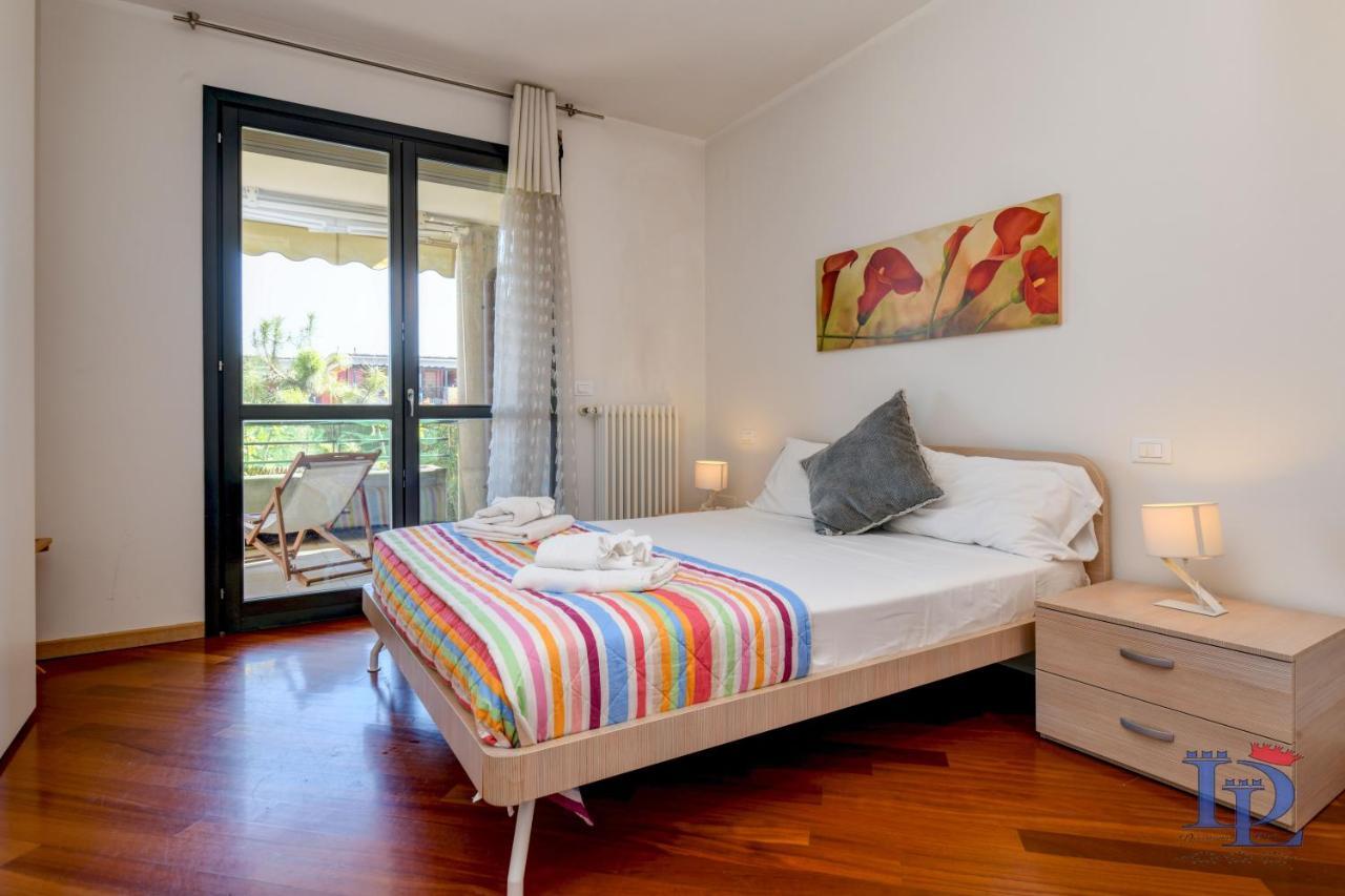 Desenzanoloft Official Partner Marriott Homes & Villas -Butterfly And 5 Pools Family Apartment Desenzano del Garda Exterior photo